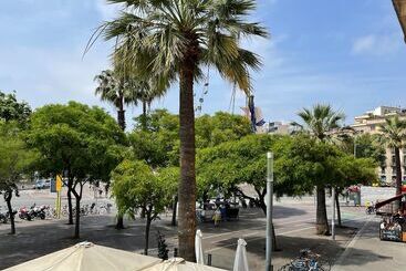 پانسیون Som Nit Port Vell