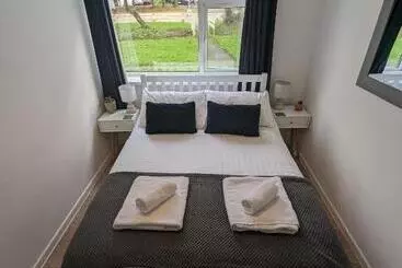 Ferienwohnungen Pet Friendly 2 Bed Coastal Property Millendreath, Looe