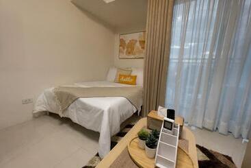 Lägenhetshotell Inspiria Condo Units Beside Abreeza Mall Davao