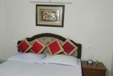 פנסיון The Mayflower