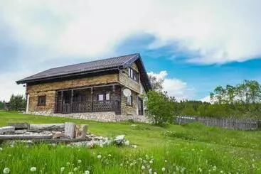 ツーリストアパートメント Casa Bună Fundățica