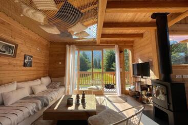 شقق خاصة سياحية Semi Detached Chalet For 8 With Balcony & Garden