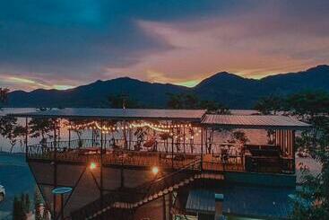 Bed and Breakfast เลคแค้มป์ รีสอร์ท