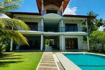 ペンション Villa Riverside