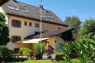 Ferienwohnungen Kumpf