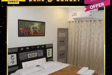 Last Minute Deal @ Hotel Sunset