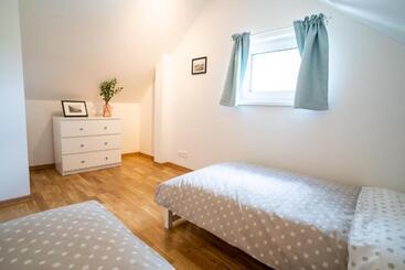 ツーリストアパートメント Chata Lesnička