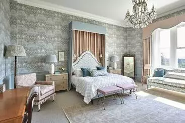 ホテル Leonardslee House At Leonardslee Lakes & Gardens