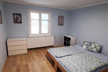 ツーリストアパートメント Na Skalce