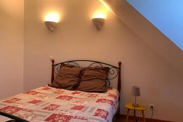 ツーリストアパートメント Appartement Situé Prés Des Plages Et Du Golf