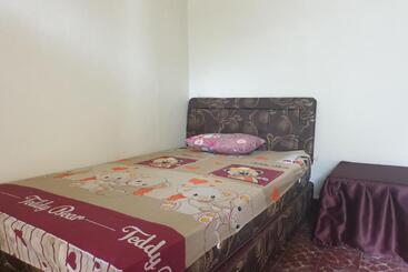 Hotel Oyo Life 2604 Elicia Kost