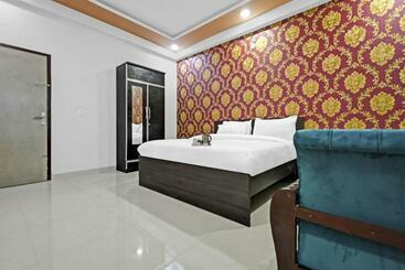 בית מלון כפרי Collection O High Strret