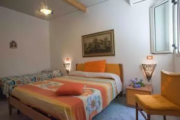 هتل آپارتمان Residence Villa Grotta Monaca