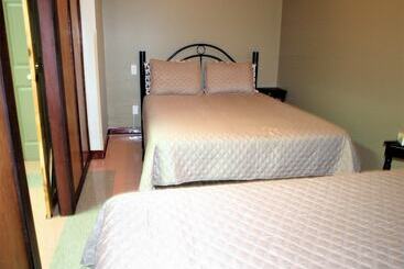 酒店 Auberge Internationale La Vieille école