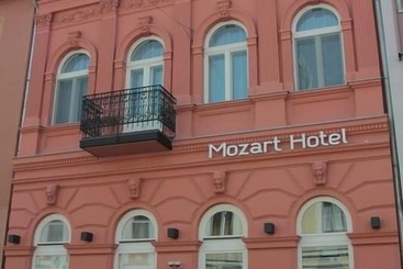 בית מלון כפרי Mozart