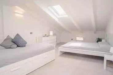 ツーリストアパートメント Elide Home Sweet Home   Italian Homing