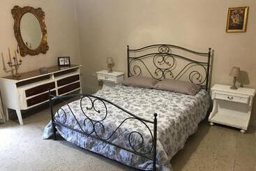 관광객 아파트 Alloggio Per Turisti A Solo 10 Minuti Dal Mare