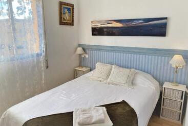 דירות לתיירים Beachfront And Peaceful Apartment