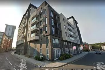 آپارتمان‌های توریست‌ها City View Apart Central Of Southampton 2 Beds & 2 Bath   Free Private Parking Space