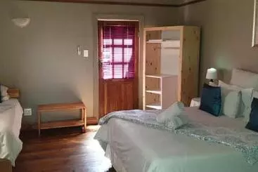 Pension  Travellers Joy Guest House