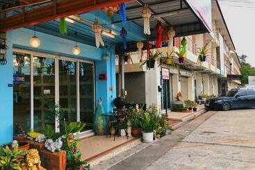 Aekkalukthai Hostel Rayong