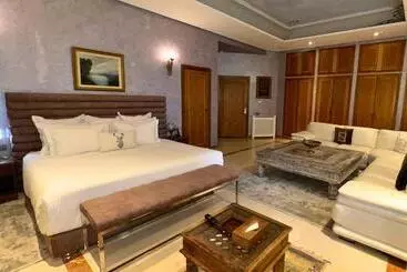هتل Sillage Palace Sky & Spa