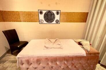 هتل Sillage Palace Sky & Spa