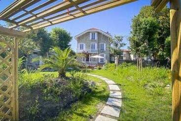 Bed & Breakfast Villa Ajna Bayonne