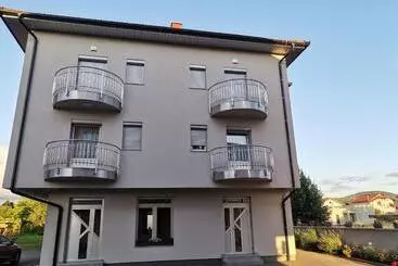 آپارتمان‌های توریست‌ها Apartman Sali