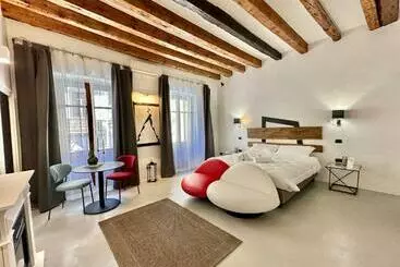 Majatalo C&o Savoia Deluxe Rooms
