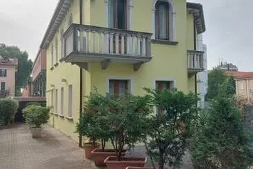 پانسیون Villa Ricordi