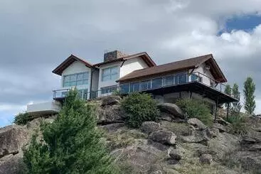 Turistihuoneistot La Cumbrecita ,casona Super Lujo