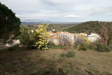 Turistlägenheter Maison Chaleureuse Au Coeur Des Aspres