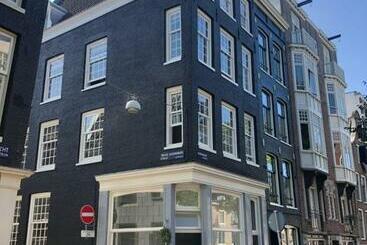 ベッドアンドブレックファースト Studios At The Canal