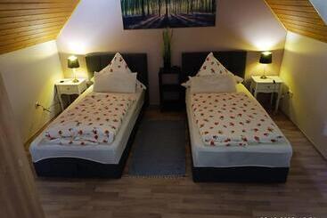 Жильё для туристов Ferienwohnung Claudia