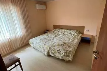 Pension вила никови