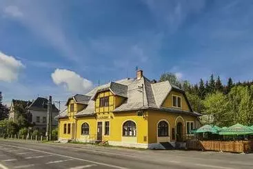 Majatalo Penzion U Kovárny