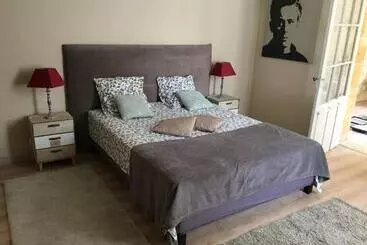 Bed and Breakfast Un Jardin En Ville