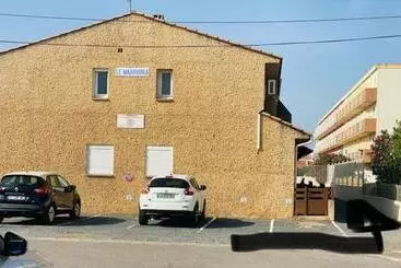 ツーリストアパートメント La Maison De Jade Le Mabrouka