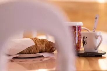 ツーリストアパートメント Pasithèa Suite