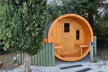 Turistihuoneistot Adorable Guest House Avec Balnéo Et Piscine