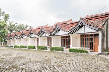 Reddoorz At Hotel Padjajaran Tasikmalaya