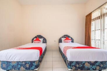 Reddoorz At Hotel Padjajaran Tasikmalaya