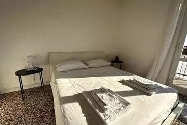 ツーリストアパートメント Luce Apartament