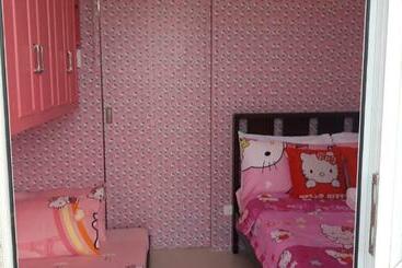 هاستل Hello Kitty At Wind Residences Tagaytay
