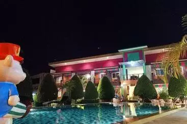 Hotel บ้านทิพรัตน์ สัตหีบ