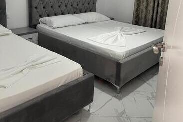 Turist apartmanları Xhefri S Apartments