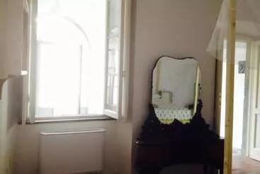 تختخواب و صبحانه Bnb Bergamo