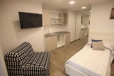 تختخواب و صبحانه Garibaldi Station 2punto0