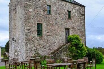 Aamiaismajoitus (B&B) The Lady Maxwell Room At Buittle Castle